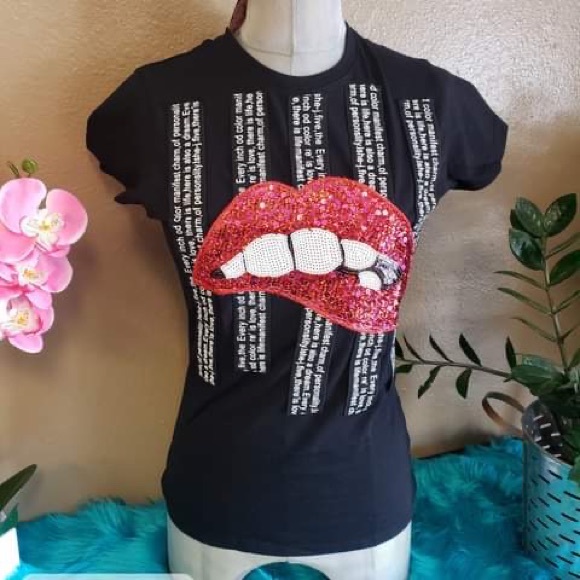 Tops - Picture 15 of 16